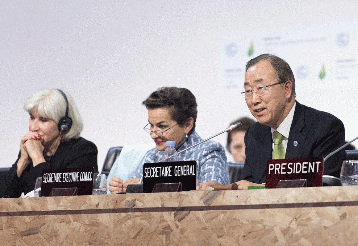 Photo: Secretary-General Ban Ki-moon makes remarks at the closing ceremony of the UN Climate Change Conference in Paris on 12 December.